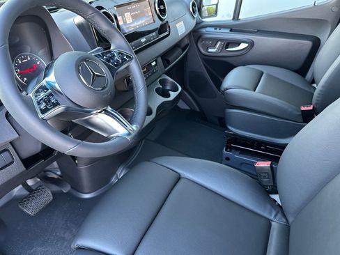 New 2025 Mercedes-Benz Sprinter 2500 image 36