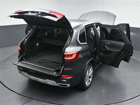 Used 2021 BMW X5 xDrive40i w/ Convenience Package image 49