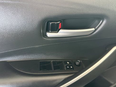 Used 2020 Toyota Corolla SE w/ Carpet Mat Package (TMS) FWD image 11