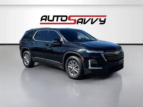Used 2024 Chevrolet Traverse LT FWD image 1