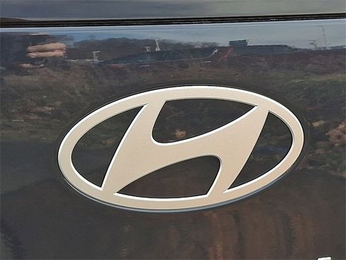 New 2026 Hyundai Kona SEL Premium image 11