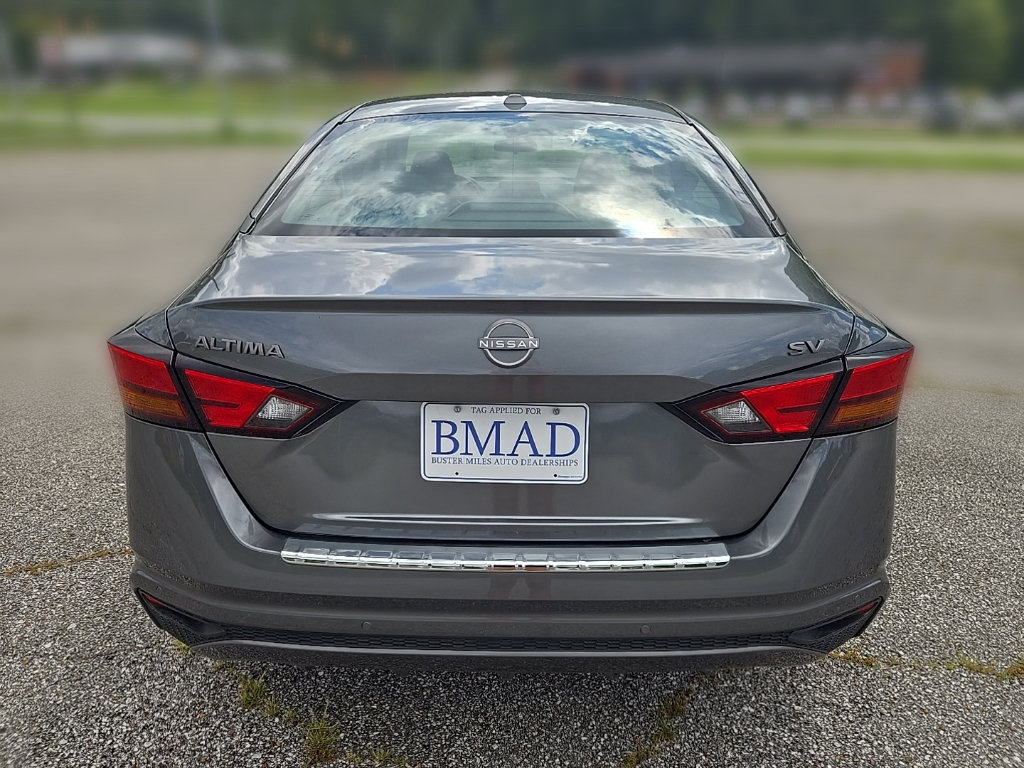 Used 2023 Nissan Altima 2.5 SV FWD image 12