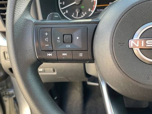 Used 2024 Nissan Rogue SV AWD/4WD image 15