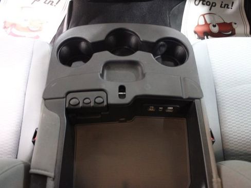 Used 2018 RAM 1500 Express image 30