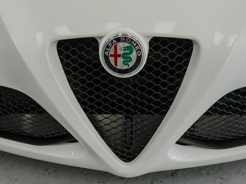 Used 2018 Alfa Romeo 4C Coupe w/ Coupe Track Package 1 RWD image 6