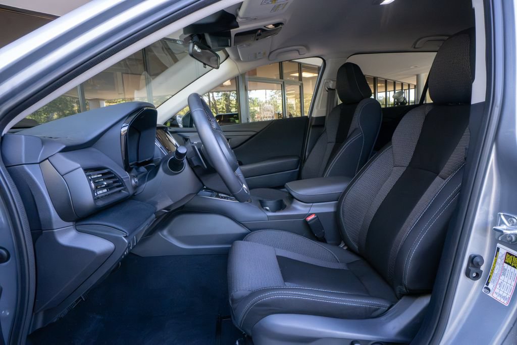 Certified 2025 Subaru Outback Premium AWD/4WD image 8
