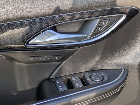 Used 2023 Buick Envision Essence image 13