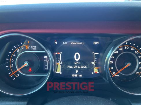 Used 2023 Jeep Gladiator Rubicon w/ LED Lighting Group AWD/4WD image 36