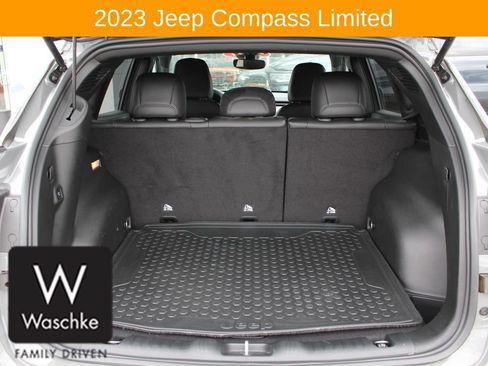 Used 2023 Jeep Compass Limited w/ Elite Group AWD/4WD image 16