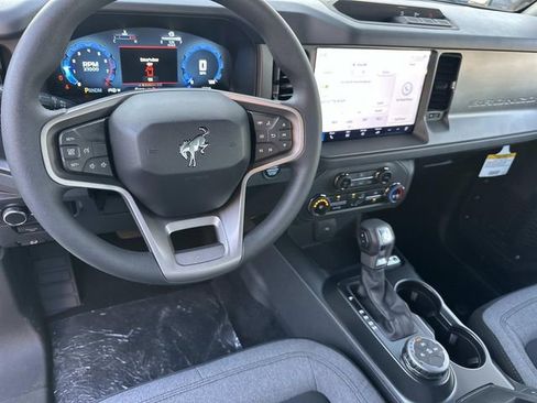 New 2025 Ford Bronco 2-Door image 24