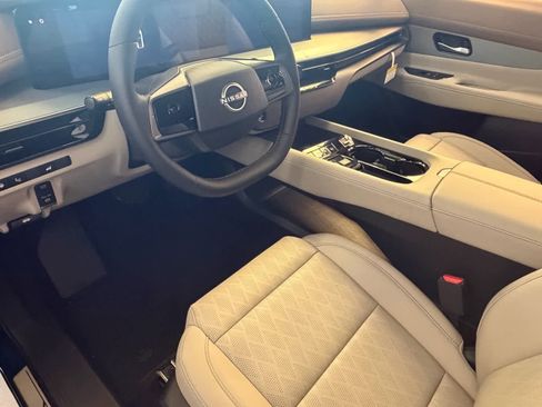 New 2026 Nissan Murano Platinum image 2