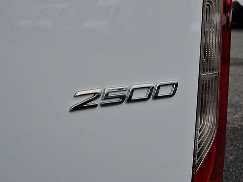Used 2025 Mercedes-Benz Sprinter 2500 image 22