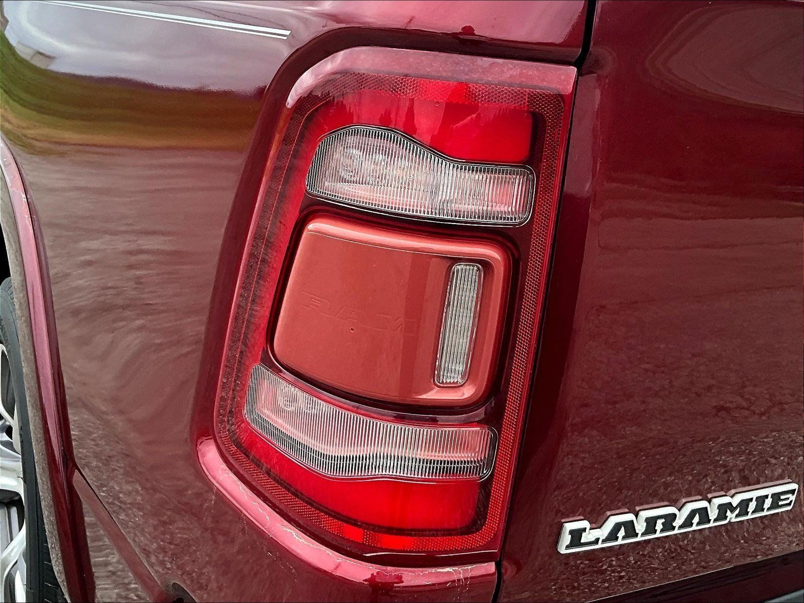 Used 2019 RAM 1500 Laramie AWD/4WD image 23