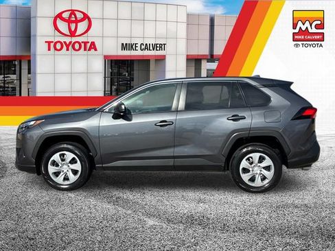 Used 2023 Toyota RAV4 LE AWD/4WD image 2
