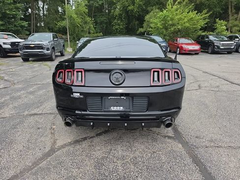 Used 2013 Ford Mustang Premium RWD image 6