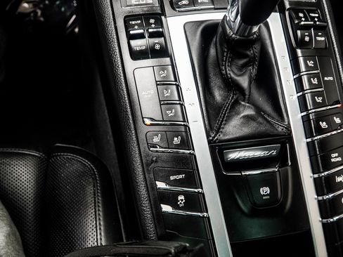 Used 2018 Porsche Macan S image 18