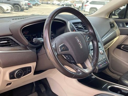 Used 2017 Lincoln MKC Reserve image 9