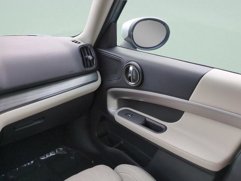 Used 2023 MINI Cooper Countryman S w/ Signature Upholstery Package FWD image 13