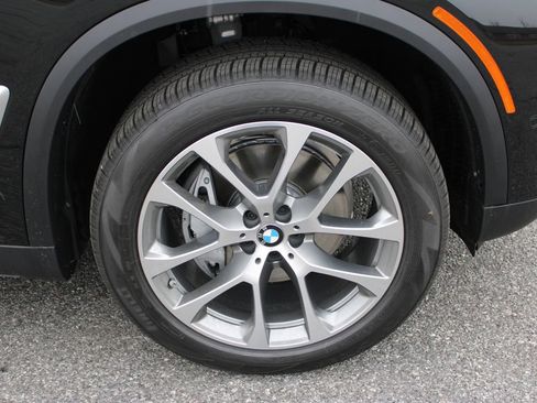 New 2026 BMW X5 xDrive40i w/ Executive Package image 35