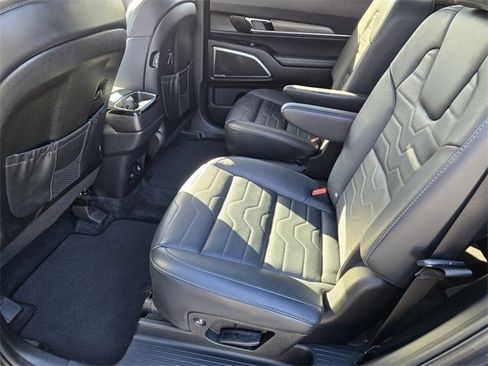 Used 2020 Kia Telluride SX w/ SX Prestige Package image 11