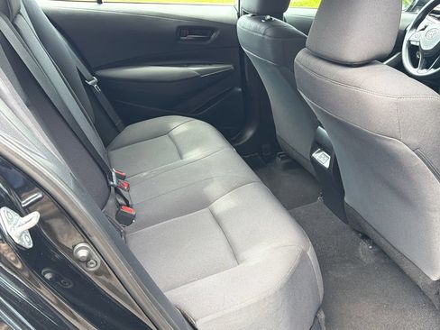 Used 2025 Toyota Corolla LE FWD image 12