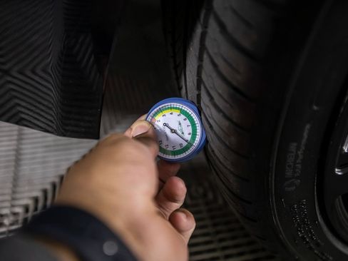 Used 2018 Jaguar XF First Edition image 37