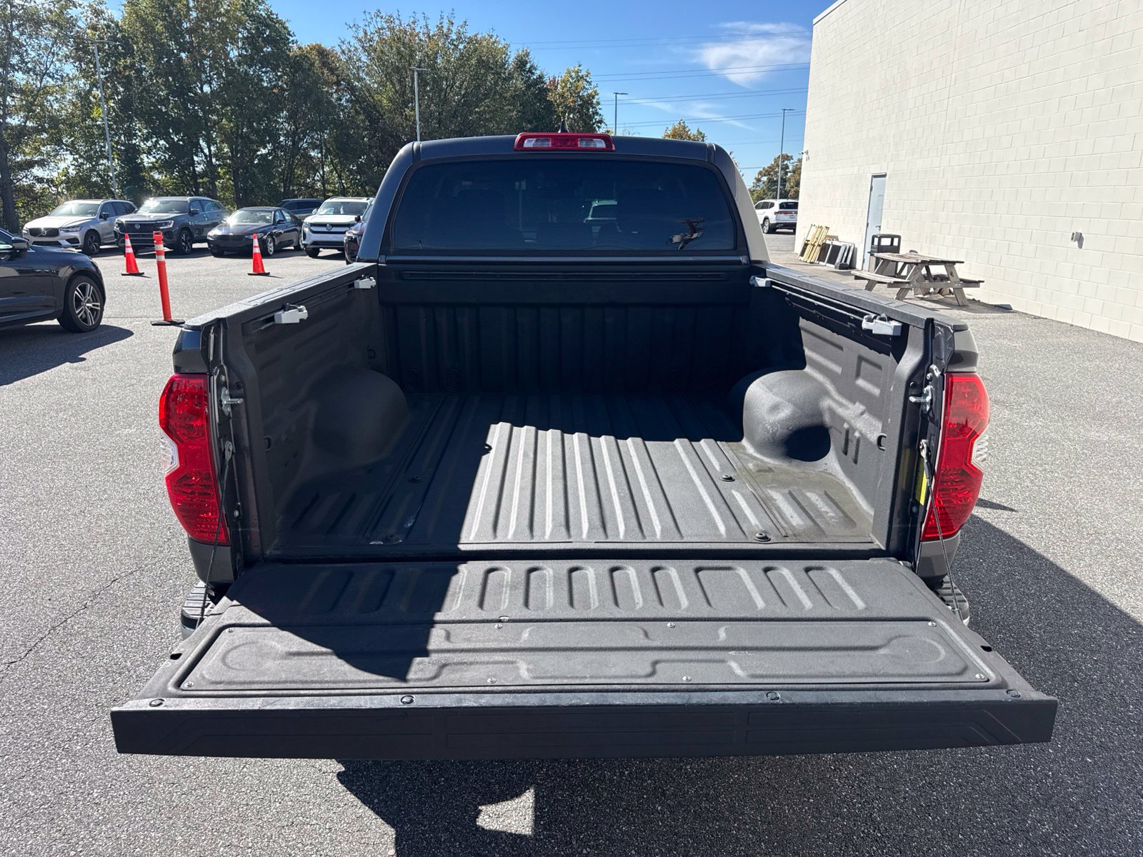 Used 2021 Toyota Tundra SR5 w/ TRD Off-Road Package AWD/4WD image 10