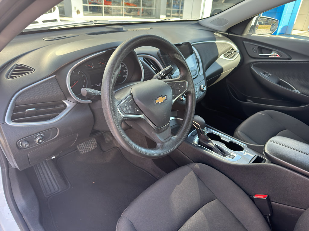 Used 2024 Chevrolet Malibu LT FWD image 7