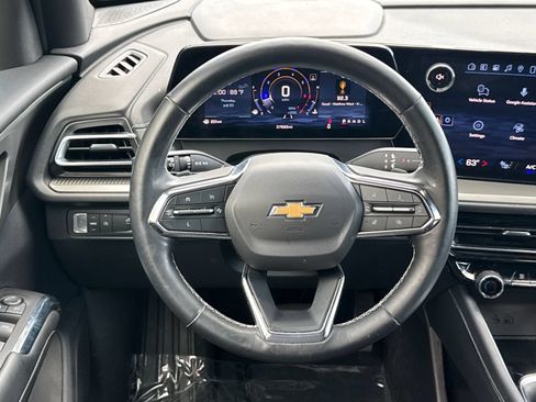 Used 2024 Chevrolet Traverse LS FWD image 24