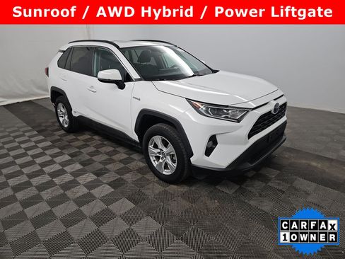 Used 2020 Toyota RAV4 XLE w/ Convenience Package AWD/4WD image 3