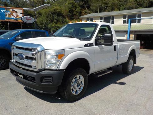 Used 2015 Ford F350 XL image 2