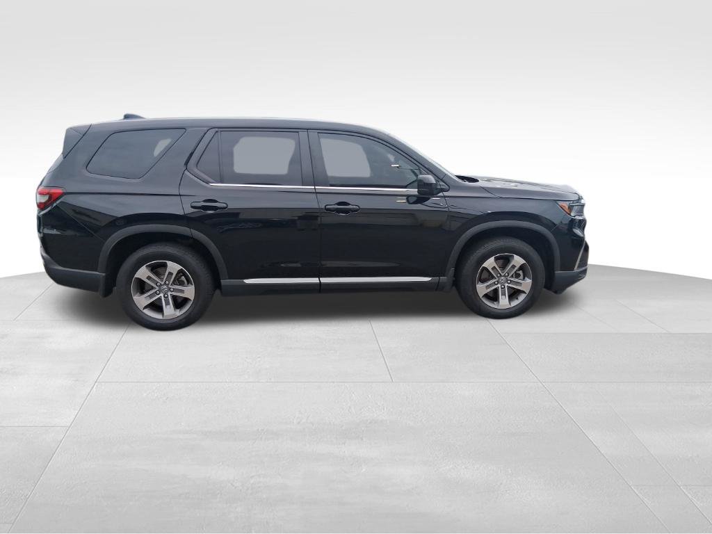 Used 2025 Honda Pilot EX-L image 4