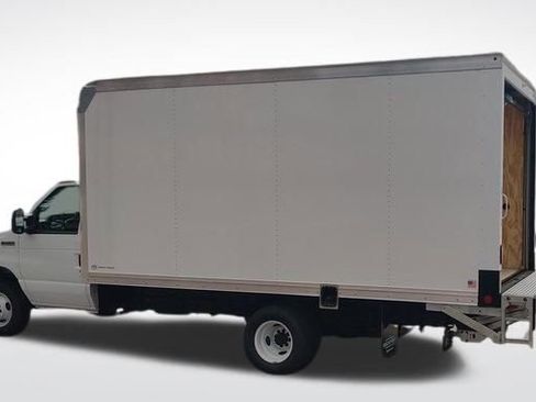 New 2026 Ford E-450 and Econoline 450 Super Duty w/ Power Equipment Group image 2