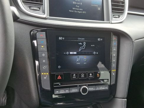 Certified 2023 INFINITI QX55 Luxe w/ Cargo Package AWD/4WD image 16