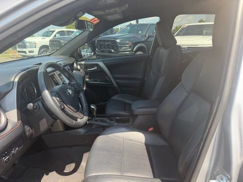 Used 2017 Toyota RAV4 SE FWD image 15