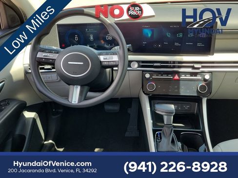 Used 2025 Hyundai Tucson SEL AWD/4WD image 18