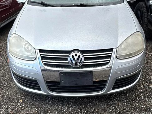 Used 2009 Volkswagen Jetta SEL FWD image 1