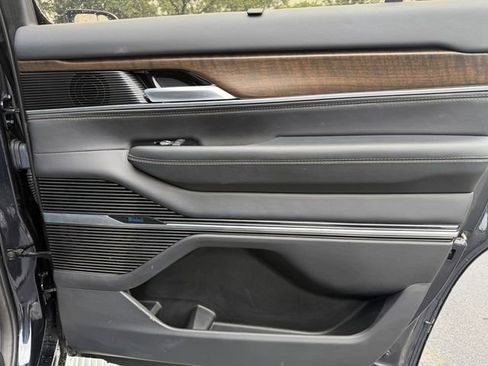 Used 2022 Jeep Grand Wagoneer Series II w/ Premium Group II AWD/4WD image 24