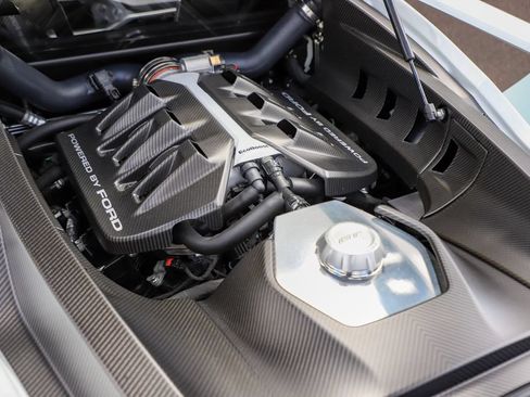Used 2017 Ford GT RWD image 48