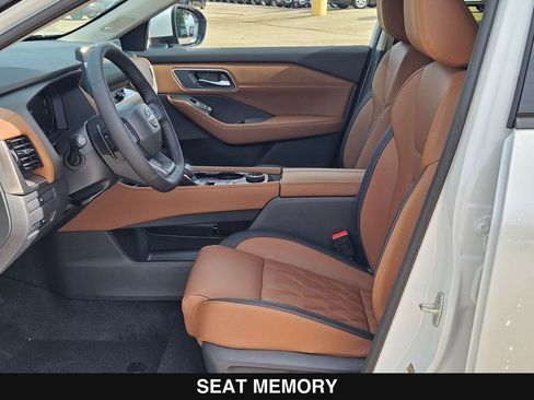 New 2026 Nissan Rogue Platinum image 11