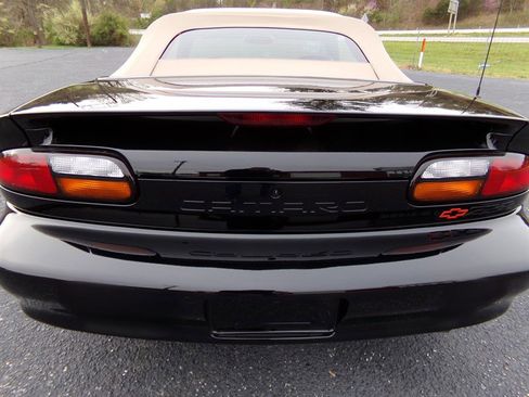 Used 2002 Chevrolet Camaro Z28 image 8