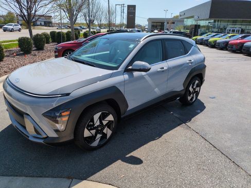 New 2026 Hyundai Kona Limited FWD image 3