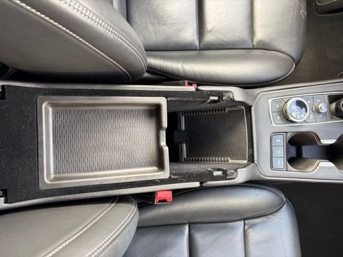 Used 2024 Cadillac XT4 Premium Luxury image 23