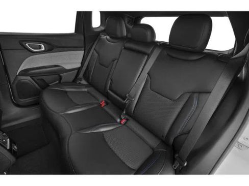 Certified 2025 Jeep Compass Limited AWD/4WD image 14