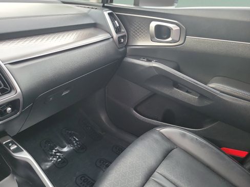 Certified 2022 Kia Sorento S FWD image 18