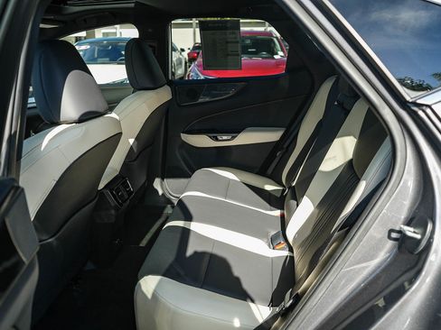 Used 2023 Lexus NX 350 AWD image 18