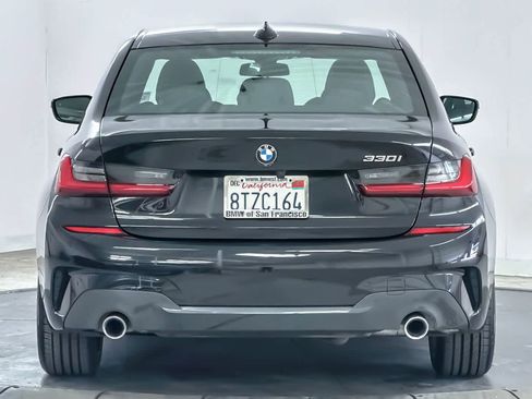 Used 2021 BMW 330i Sedan w/ M Sport Package image 7