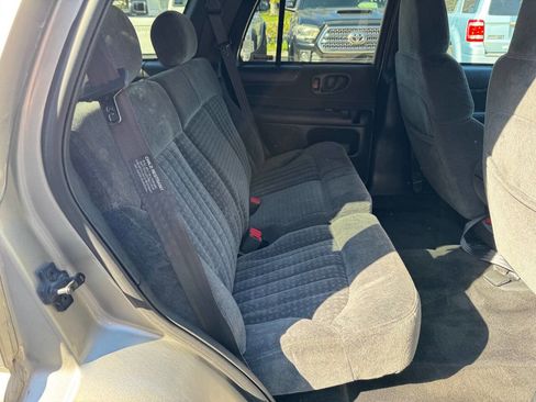 Used 2001 Chevrolet Blazer LS w/ Preferred Equipment Group image 14