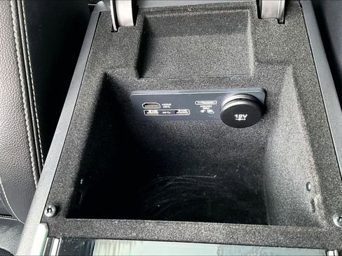 Used 2018 Jaguar XF S AWD/4WD image 35
