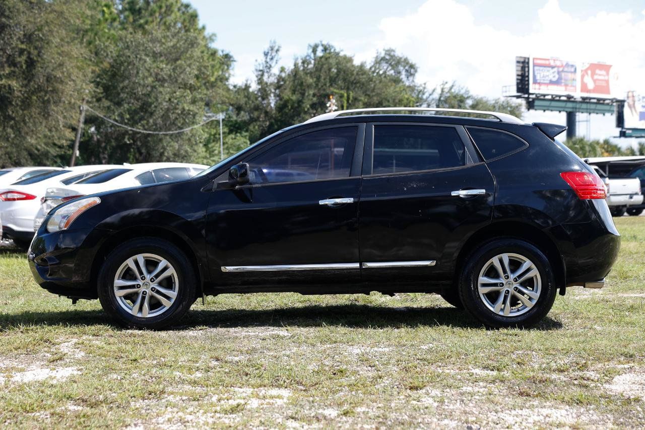 Used 2013 Nissan Rogue SV w/ Premium Pkg FWD image 3
